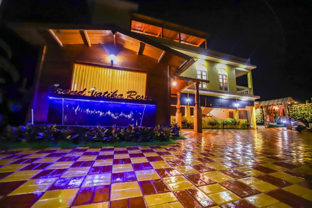 แกรนด์ วาฏิกา รีสอร์ต Hotel อารัมบล ภายนอก รูปภาพ